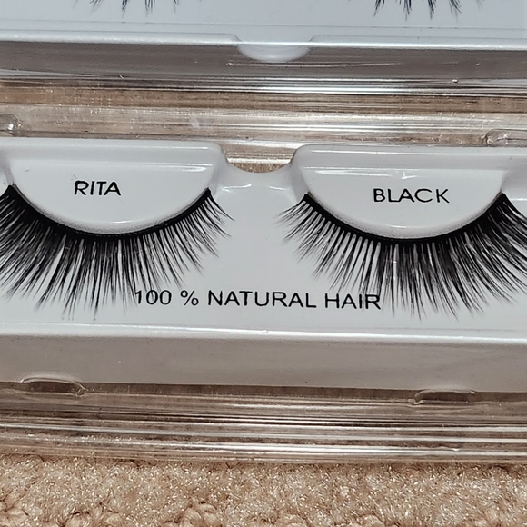 Eyelashes bundle, brush, adhesive and tweezers! - Picture 8 of 8